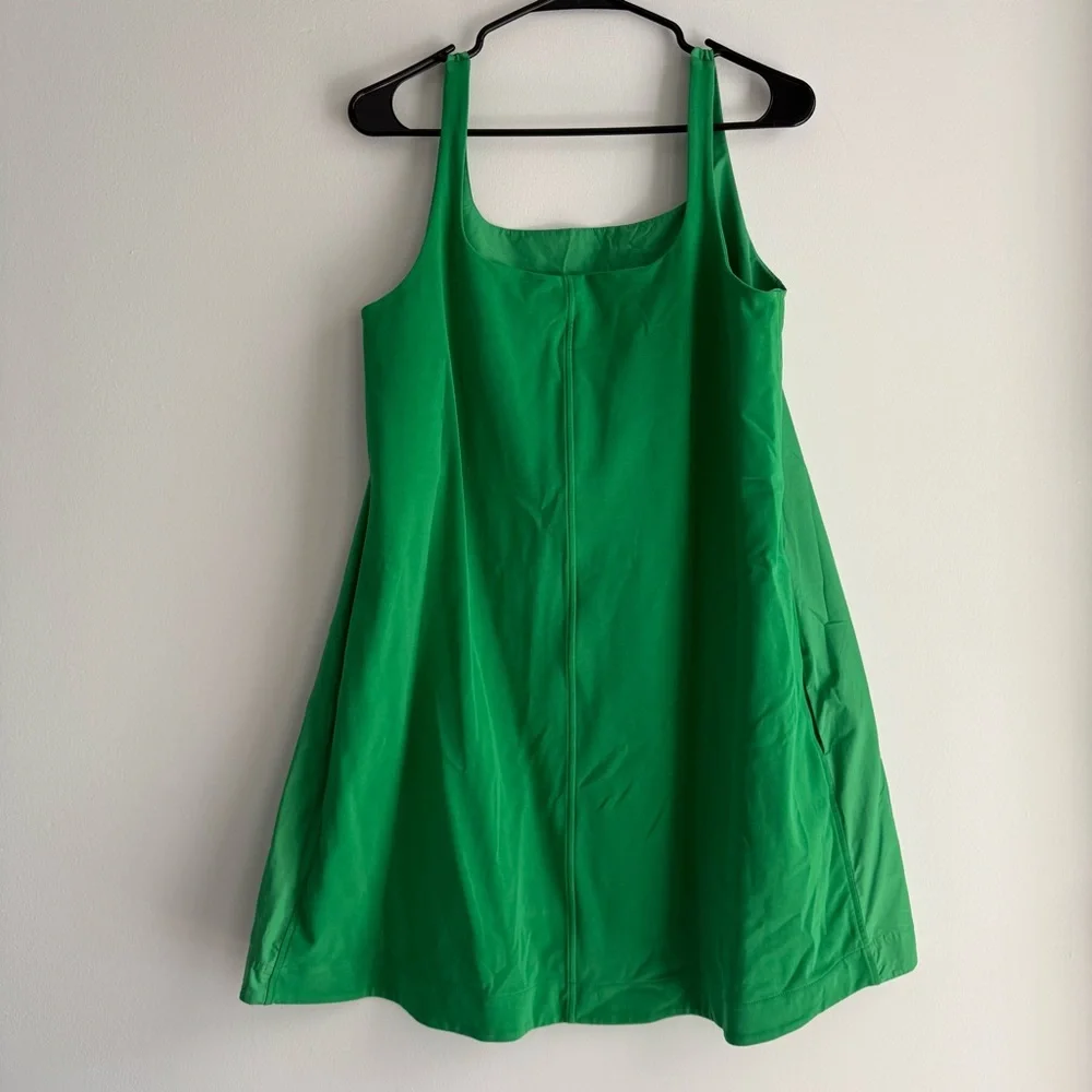 COS | CONTRAST-PANEL MINI DRESS | BRIGHT GREEN - Picture 7 of 8